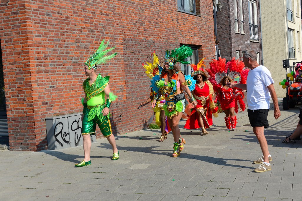 ../Images/Zomercarnaval Noordwijkerhout 2016 018.jpg